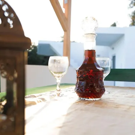 Mano's House Τριόπετρα