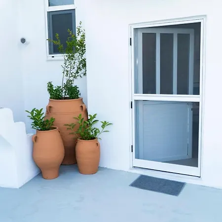 Mano's House Τριόπετρα